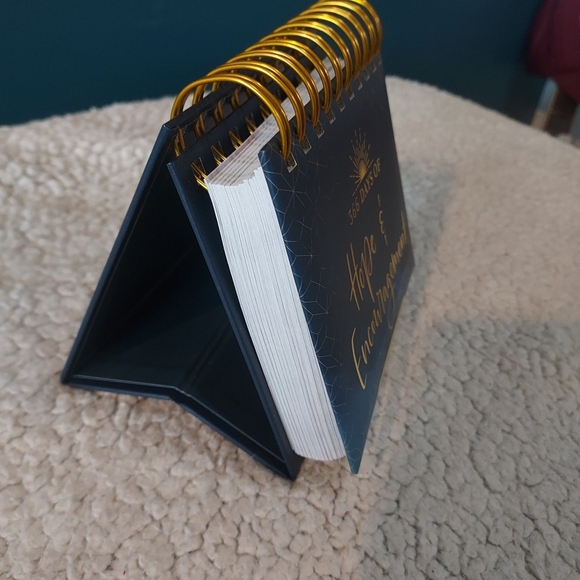 366 Days of Hope & Encouragement - Picture 2 of 6